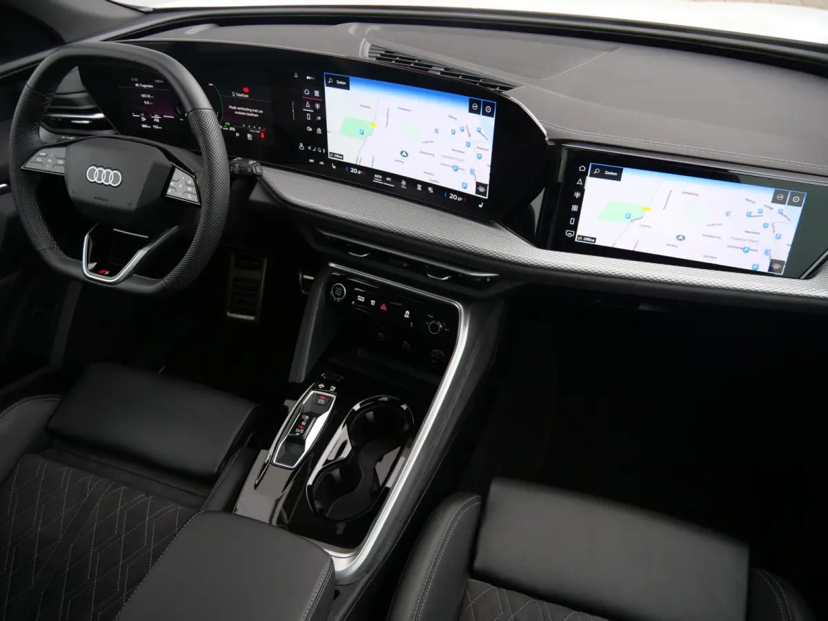 2.0 TFSI e-hybrid quattro S edition 299 Pk Automaat NIEUW MODEL Stoelverwarming / Pano-dak / Adaptive Cruise / Camera's