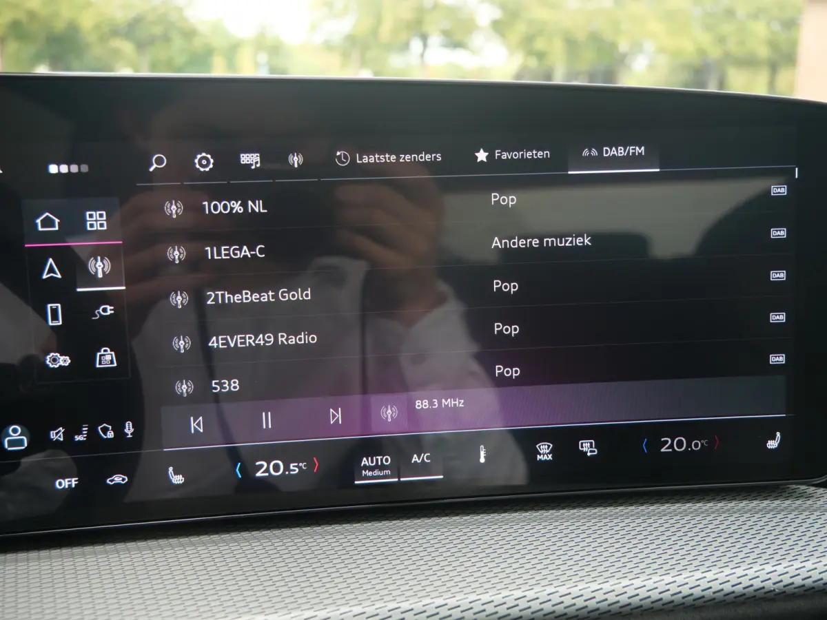 2.0 TFSI e-hybrid quattro S edition 299 Pk Automaat NIEUW MODEL Stoelverwarming / Pano-dak / Adaptive Cruise / Camera's