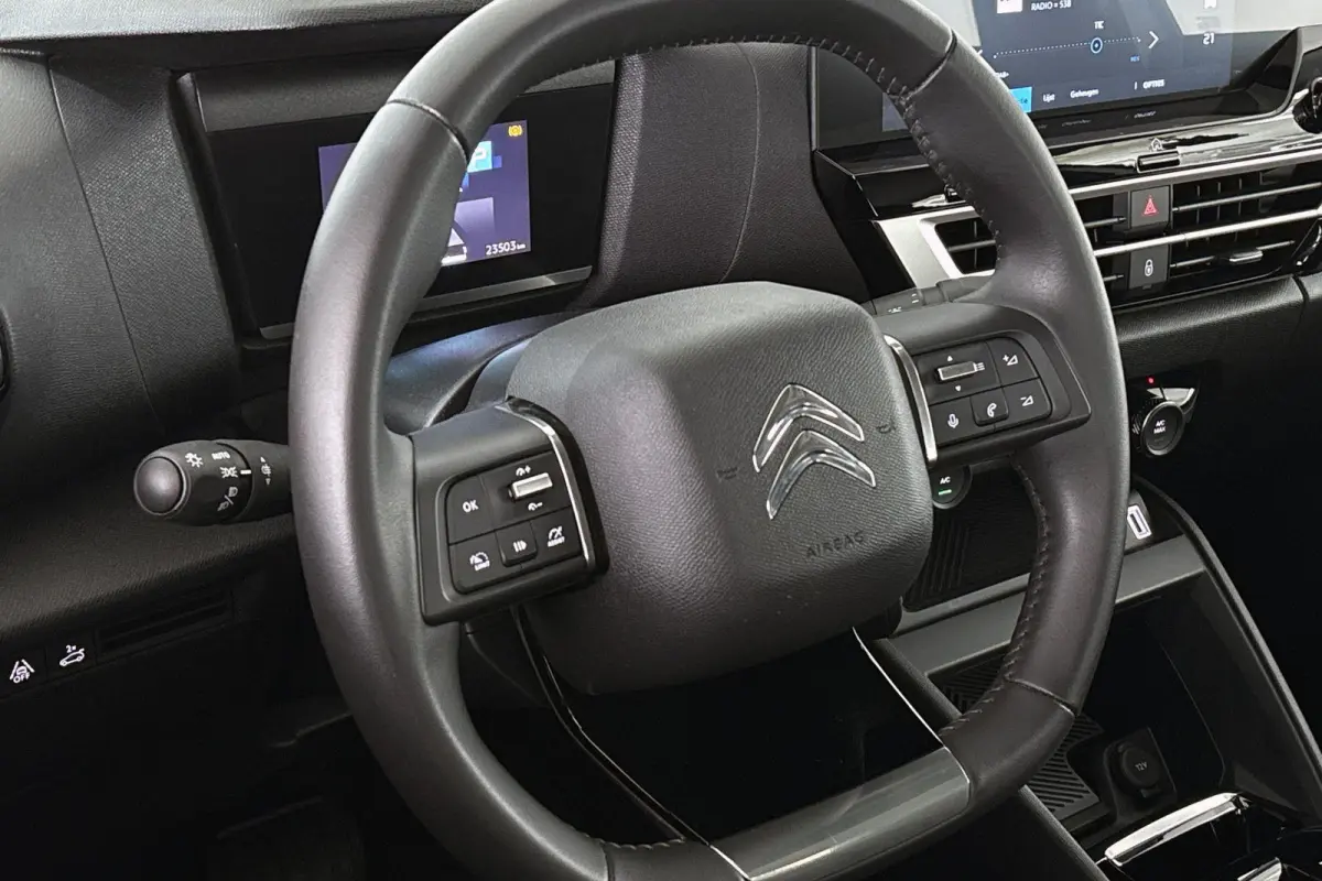 You 50 kWh SOH 100% Camera Apple CarPlay