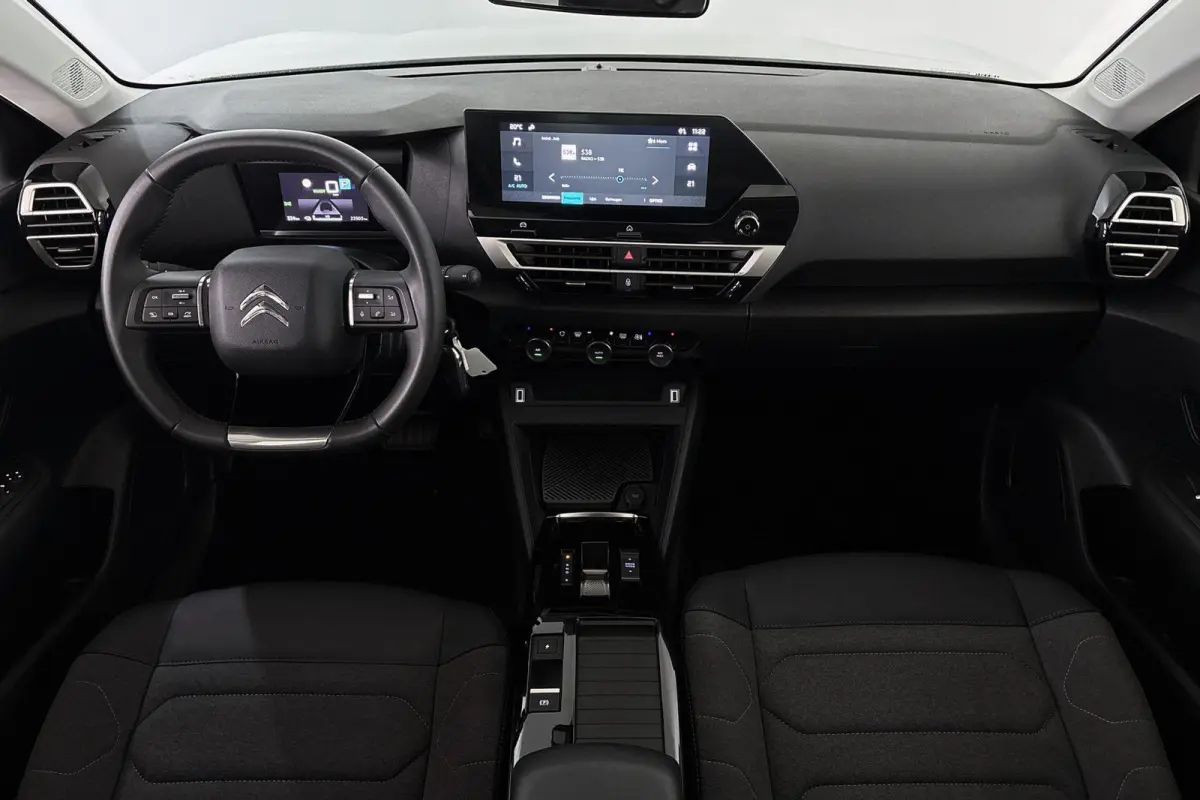 You 50 kWh SOH 100% Camera Apple CarPlay