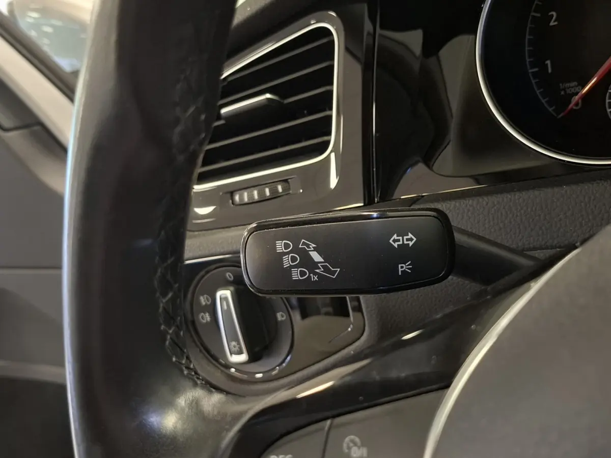 1.4 TSI Connected Series Trekhaak Massage Navi