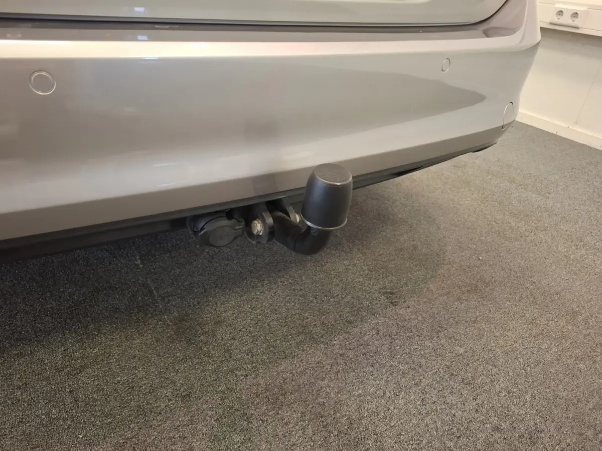1.4 TSI Connected Series Trekhaak Massage Navi