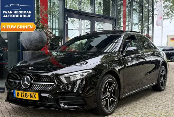 250 e Business Solution AMG Limited | Panoramadak | Sfeerverlichting | PDC + Camera | Climate control | Navigatie |