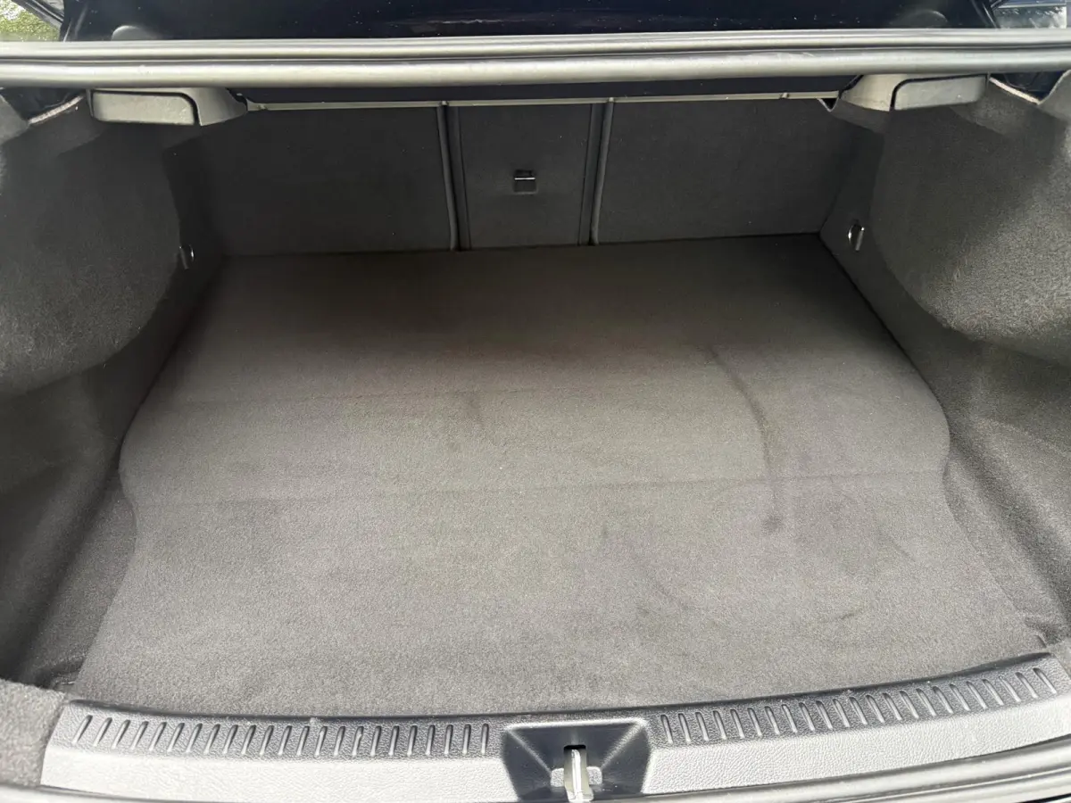 250 e Business Solution AMG Limited | Panoramadak | Sfeerverlichting | PDC + Camera | Climate control | Navigatie |
