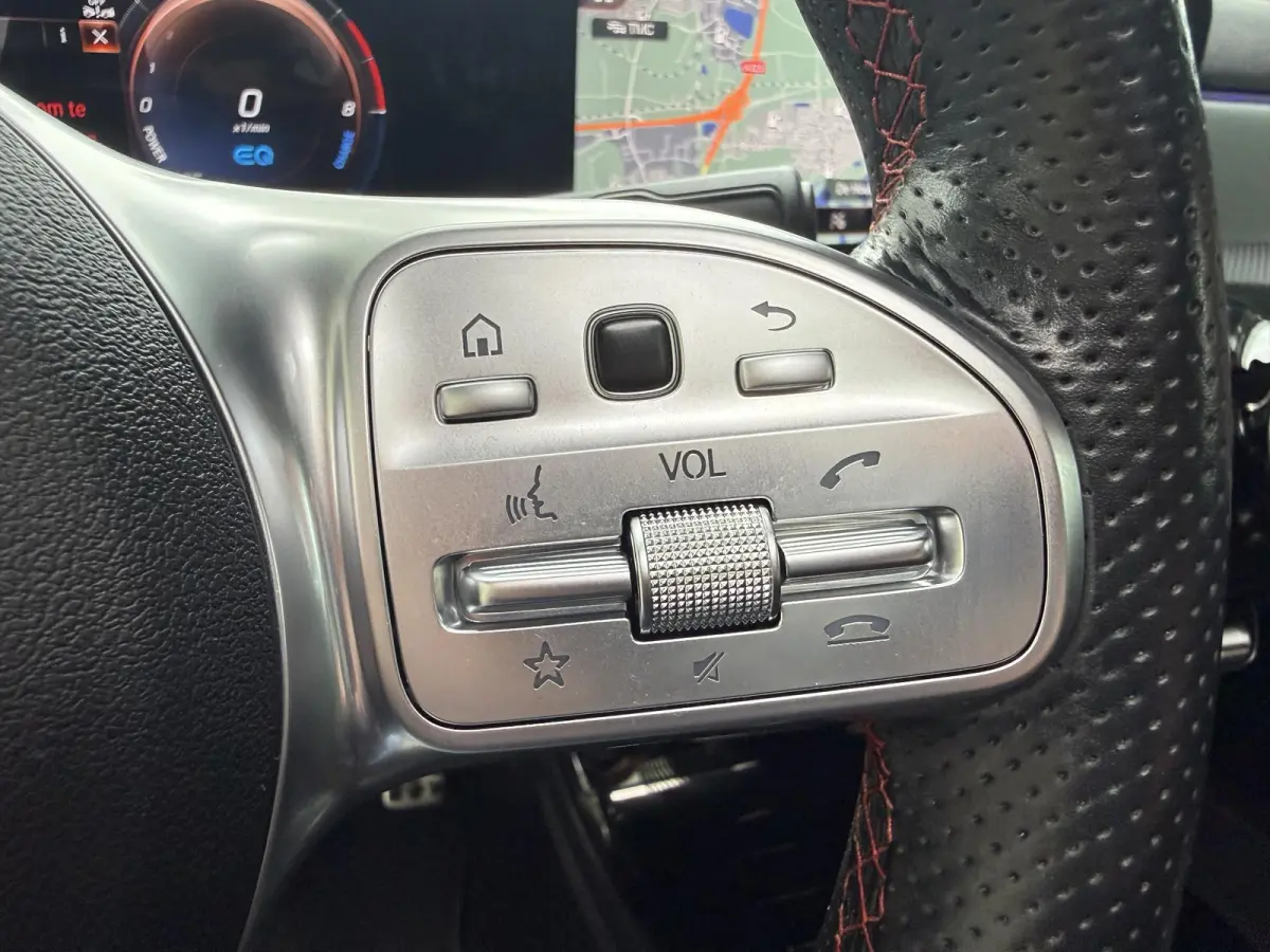 250 e Business Solution AMG Limited | Panoramadak | Sfeerverlichting | PDC + Camera | Climate control | Navigatie |