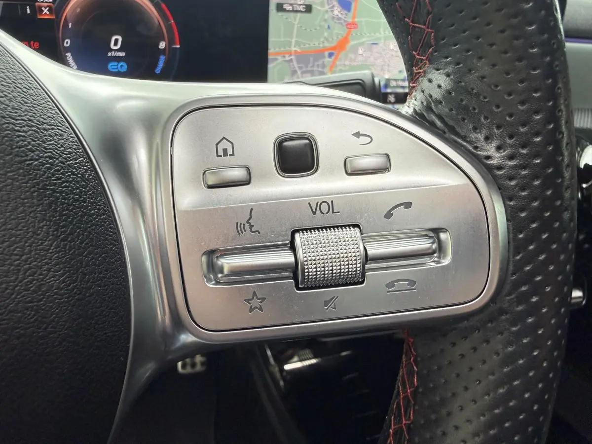 250 e Business Solution AMG Limited | Panoramadak | Sfeerverlichting | PDC + Camera | Climate control | Navigatie |