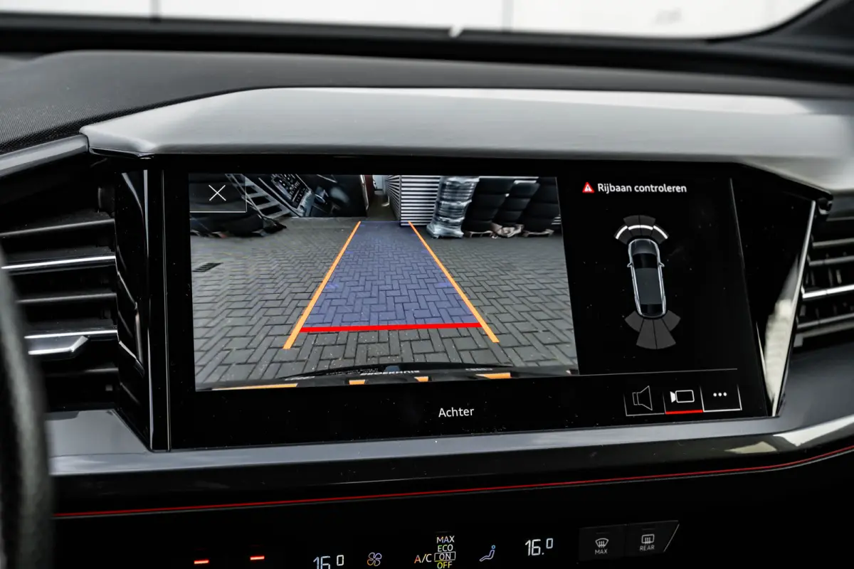 50 quattro Launch edition S Competition 77 kWh 299 PK | SONOS | Head-up | Ledere Bekleding | Sfeerverlichting | Matrix LED Koplampen