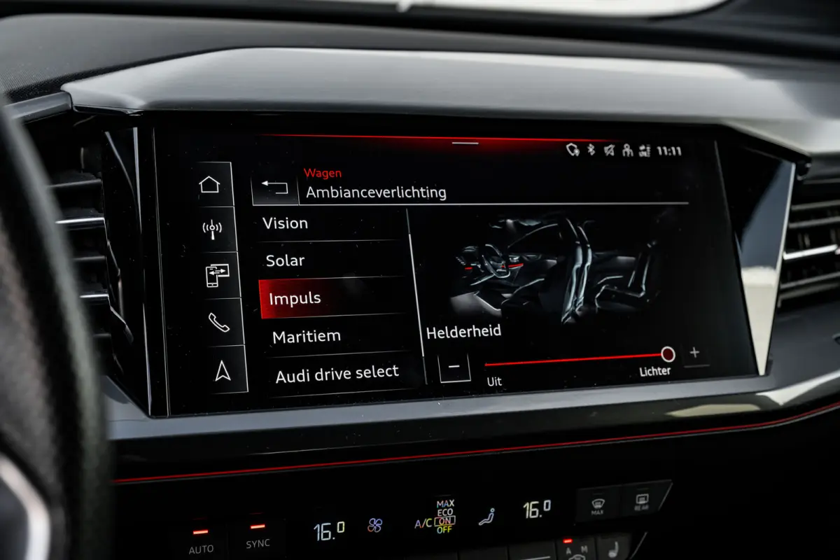 50 quattro Launch edition S Competition 77 kWh 299 PK | SONOS | Head-up | Ledere Bekleding | Sfeerverlichting | Matrix LED Koplampen