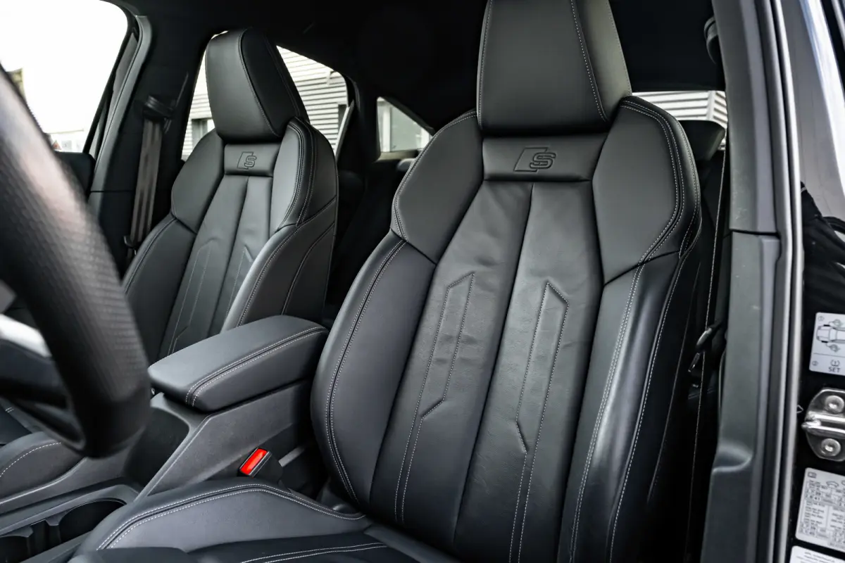 50 quattro Launch edition S Competition 77 kWh 299 PK | SONOS | Head-up | Ledere Bekleding | Sfeerverlichting | Matrix LED Koplampen