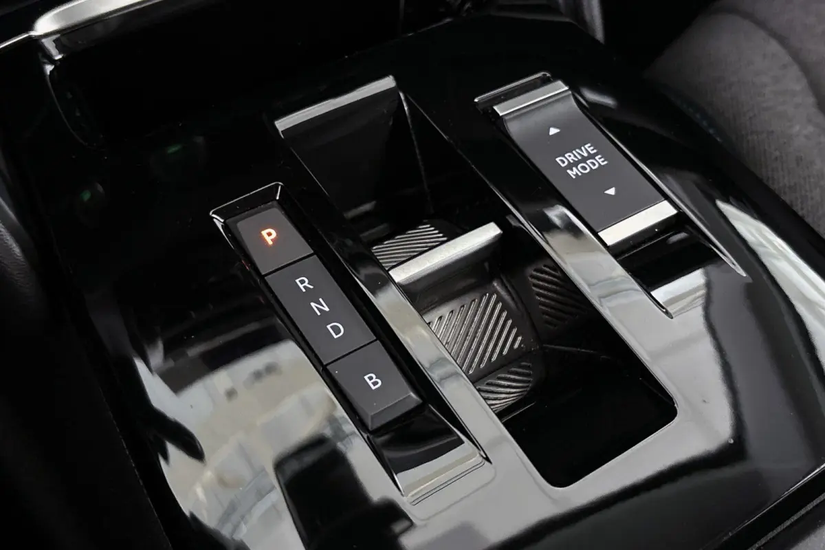 Shine 50 kWh Leder Keyless Camera Head-Up Adaptieve Cruise