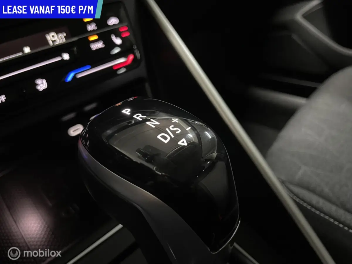 1.0 TSI R-LINE DSG NACI CRUISE CARPLAY LED XENON VEEL OPTIES 7100km!! IQ Light LED