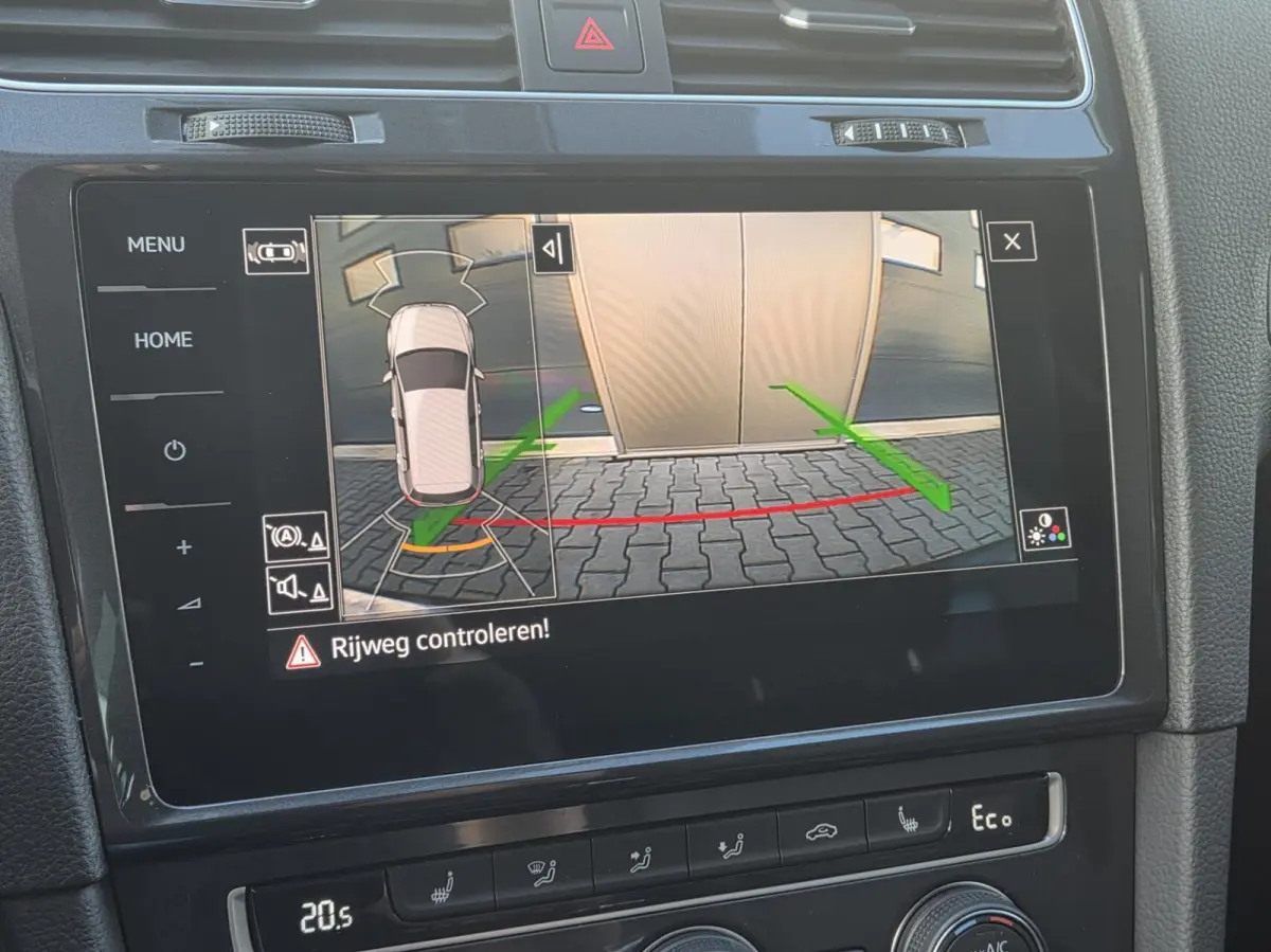 | LED | Camera | ACC | Dode hoek | Stoelverwarming | SOH 92,7% | Warmtepomp | Virtual Cockpit