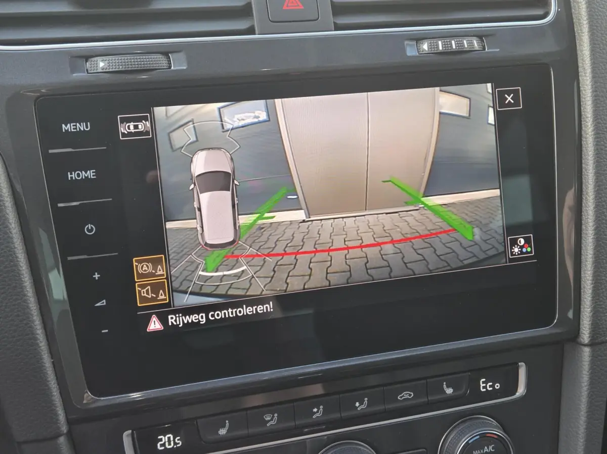 | LED | Camera | ACC | Dode hoek | Stoelverwarming | SOH 92,7% | Warmtepomp | Virtual Cockpit