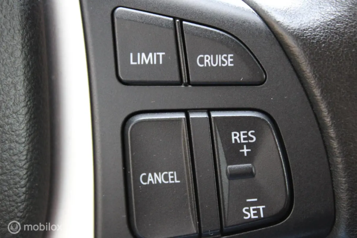 1.0 Boosterjet Select Automaat, Donker glas, Navigatie, App connect, Cruise, Clima, Pdc + Camera, Wit metallic