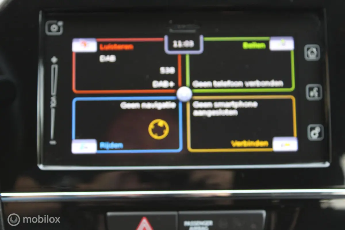 1.0 Boosterjet Select Automaat, Donker glas, Navigatie, App connect, Cruise, Clima, Pdc + Camera, Wit metallic