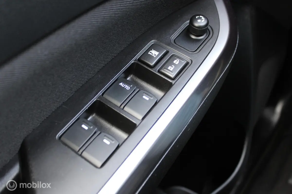 1.0 Boosterjet Select Automaat, Donker glas, Navigatie, App connect, Cruise, Clima, Pdc + Camera, Wit metallic