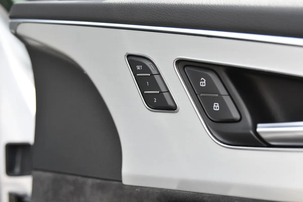 55 TFSI e quattro S-Line, SQ7 look, Sterrenhemel, B&O, Memory, Pano!