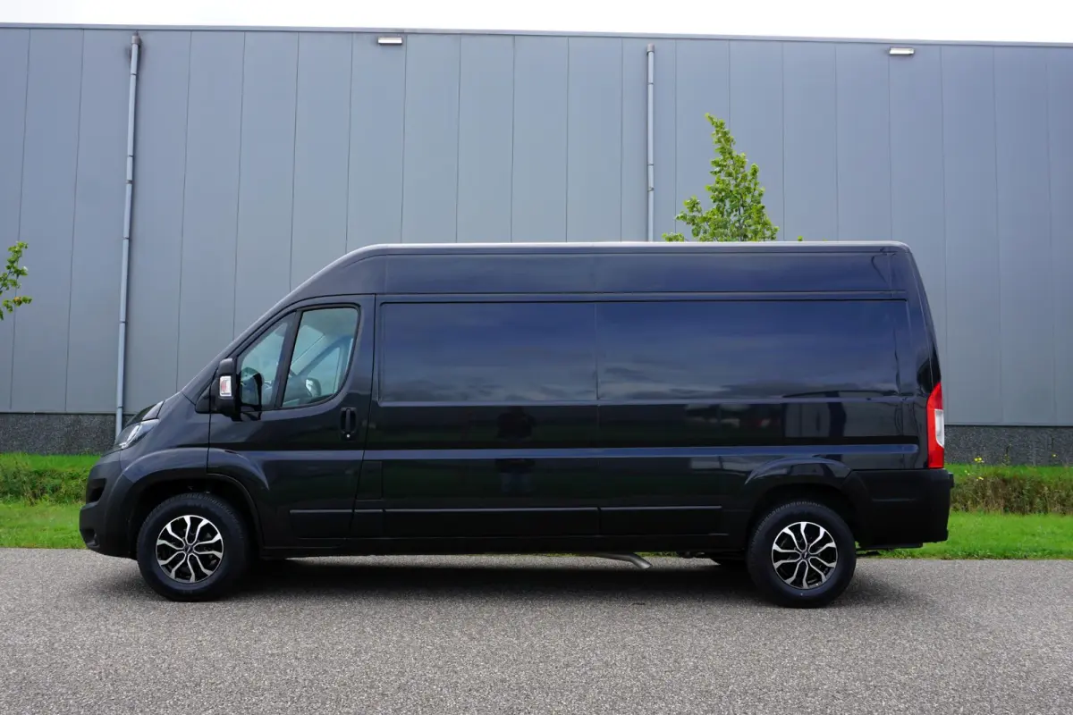 335 2.2 BlueHDi 140 L3H2 Premium in Topstaat |1e eigenaar |Camera |Cruise |Navi |Airco |Metallic |3500 KG |EURO6D |BPM voordeel! |Lage km-stand