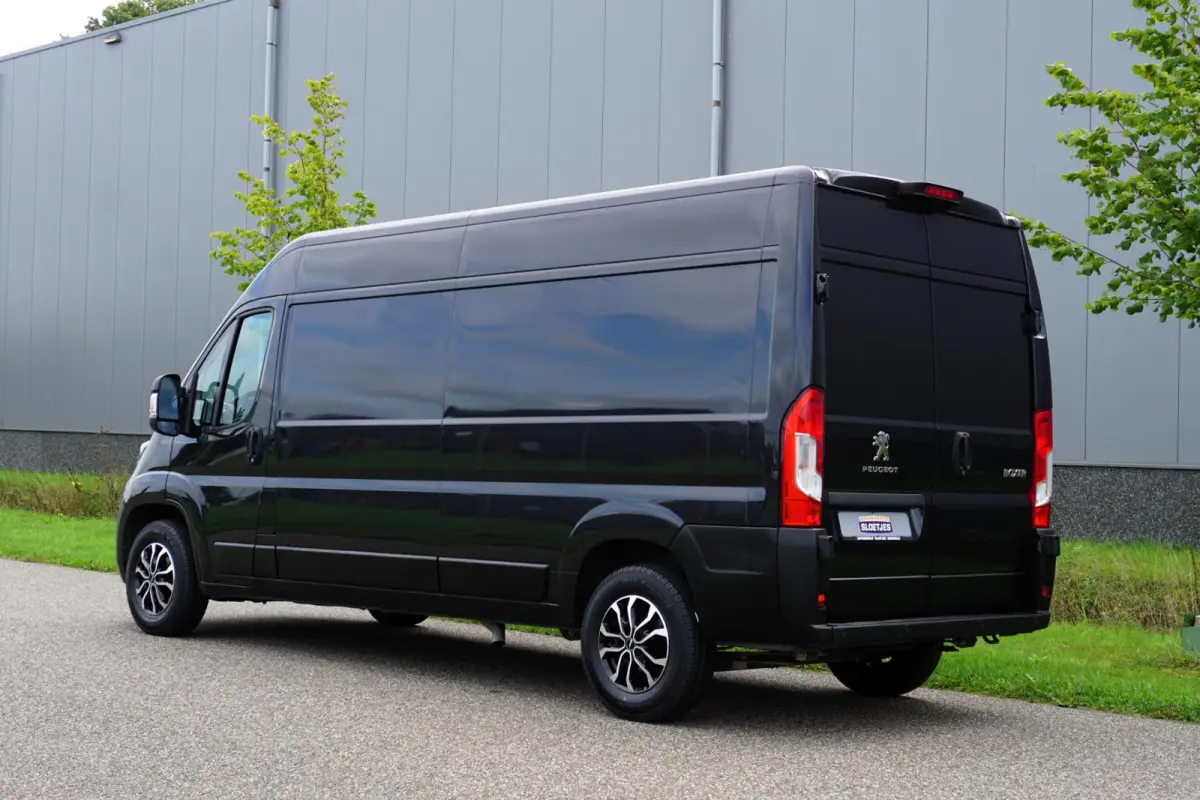 335 2.2 BlueHDi 140 L3H2 Premium in Topstaat |1e eigenaar |Camera |Cruise |Navi |Airco |Metallic |3500 KG |EURO6D |BPM voordeel! |Lage km-stand