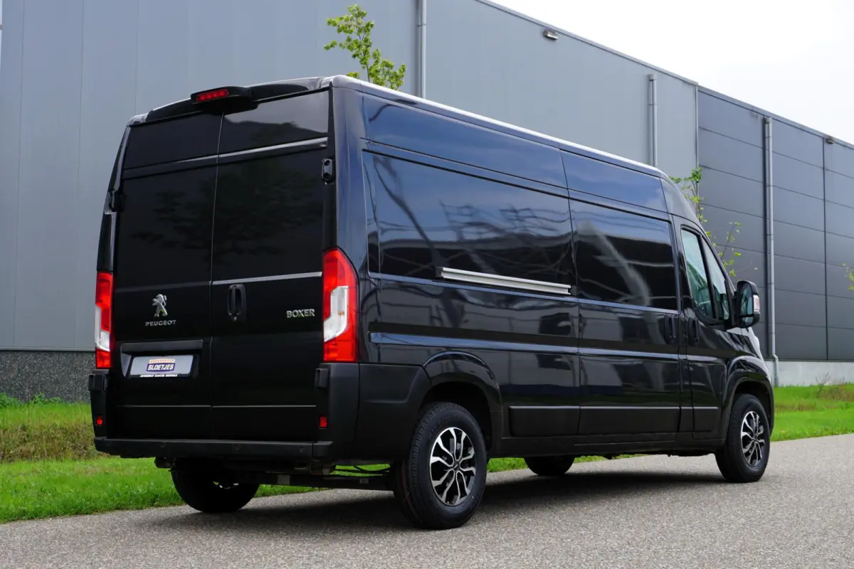 335 2.2 BlueHDi 140 L3H2 Premium in Topstaat |1e eigenaar |Camera |Cruise |Navi |Airco |Metallic |3500 KG |EURO6D |BPM voordeel! |Lage km-stand