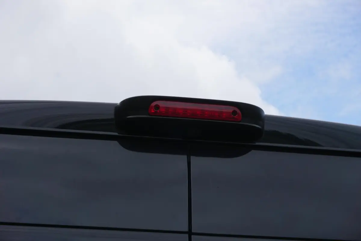 335 2.2 BlueHDi 140 L3H2 Premium in Topstaat |1e eigenaar |Camera |Cruise |Navi |Airco |Metallic |3500 KG |EURO6D |BPM voordeel! |Lage km-stand