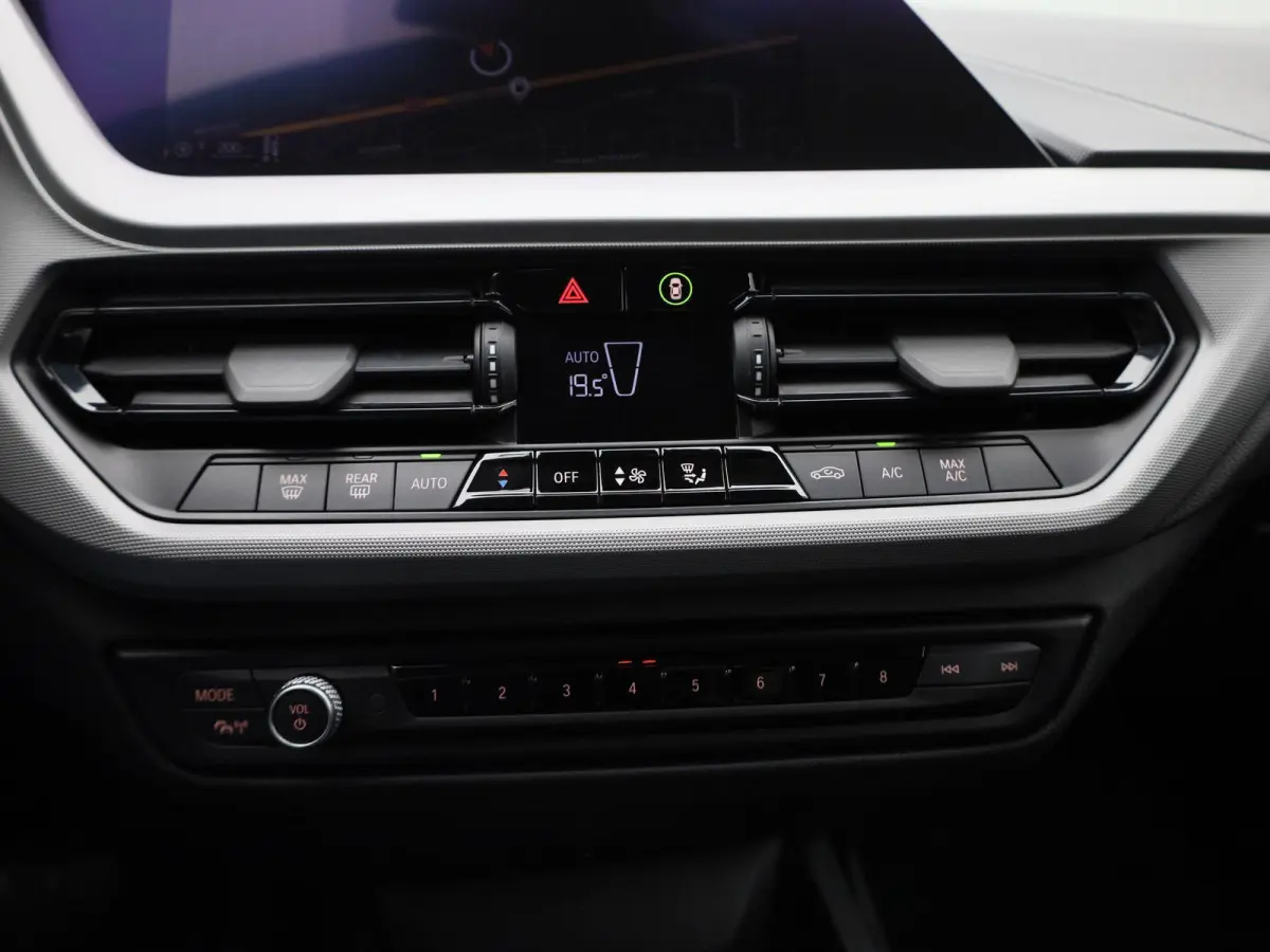 116i Business Edition | Cruise Control | Climate Control | Keyless | Virtual Cockpit | Apple Carplay/Android Auto |