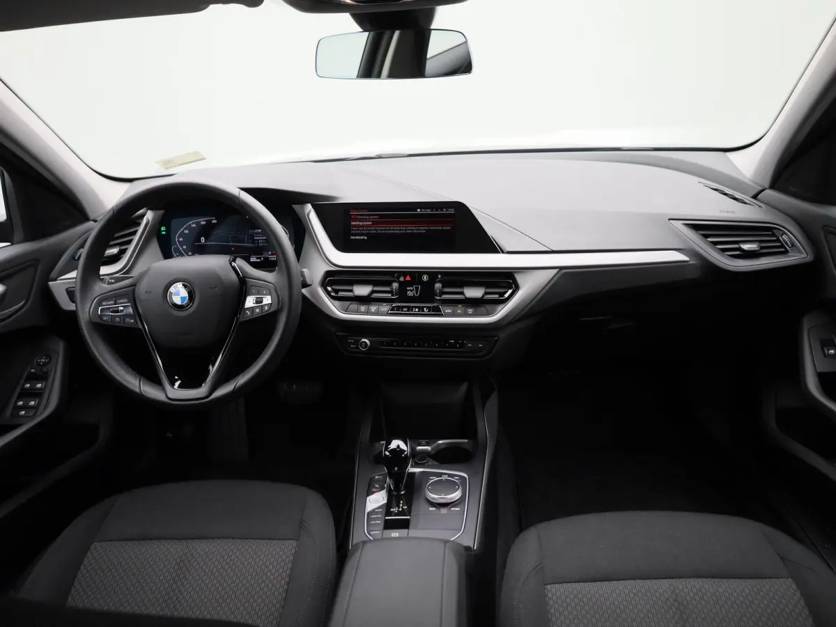 116i Business Edition | Cruise Control | Climate Control | Keyless | Virtual Cockpit | Apple Carplay/Android Auto |