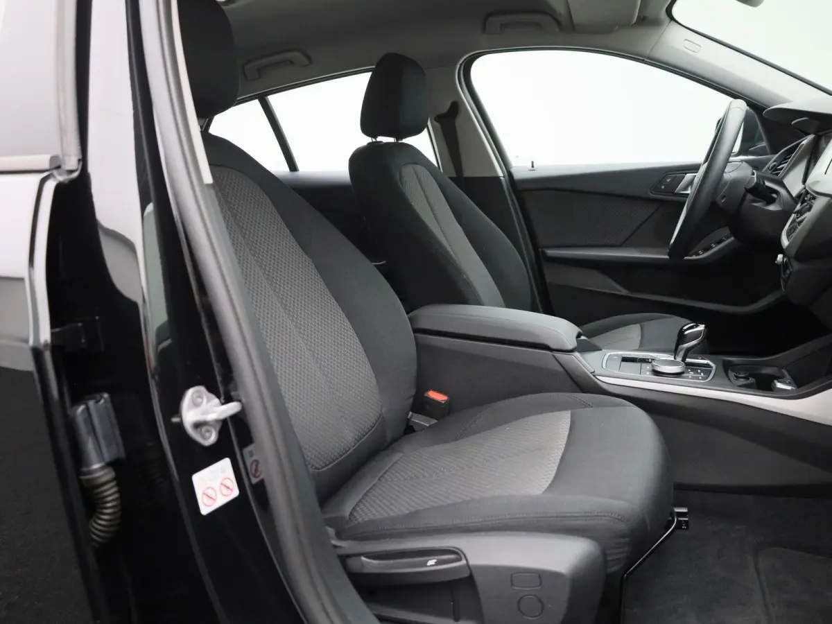 116i Business Edition | Cruise Control | Climate Control | Keyless | Virtual Cockpit | Apple Carplay/Android Auto |