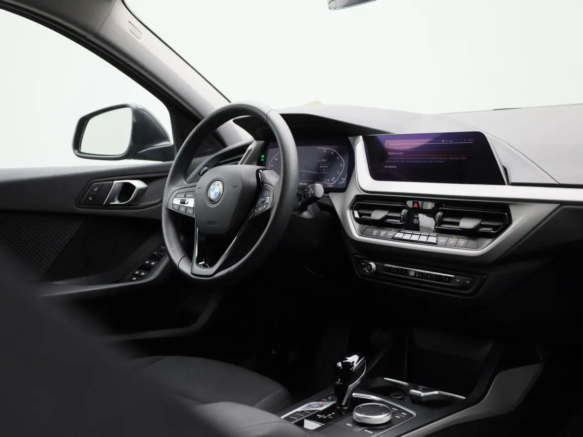 116i Business Edition | Cruise Control | Climate Control | Keyless | Virtual Cockpit | Apple Carplay/Android Auto |