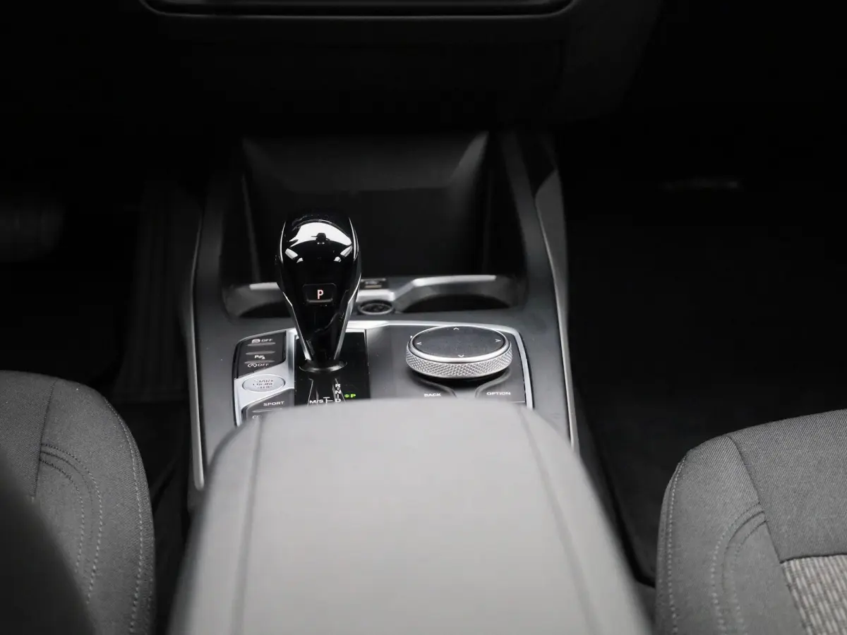 116i Business Edition | Cruise Control | Climate Control | Keyless | Virtual Cockpit | Apple Carplay/Android Auto |