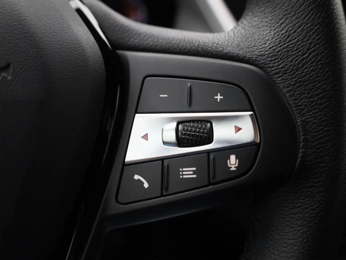 116i Business Edition | Cruise Control | Climate Control | Keyless | Virtual Cockpit | Apple Carplay/Android Auto |
