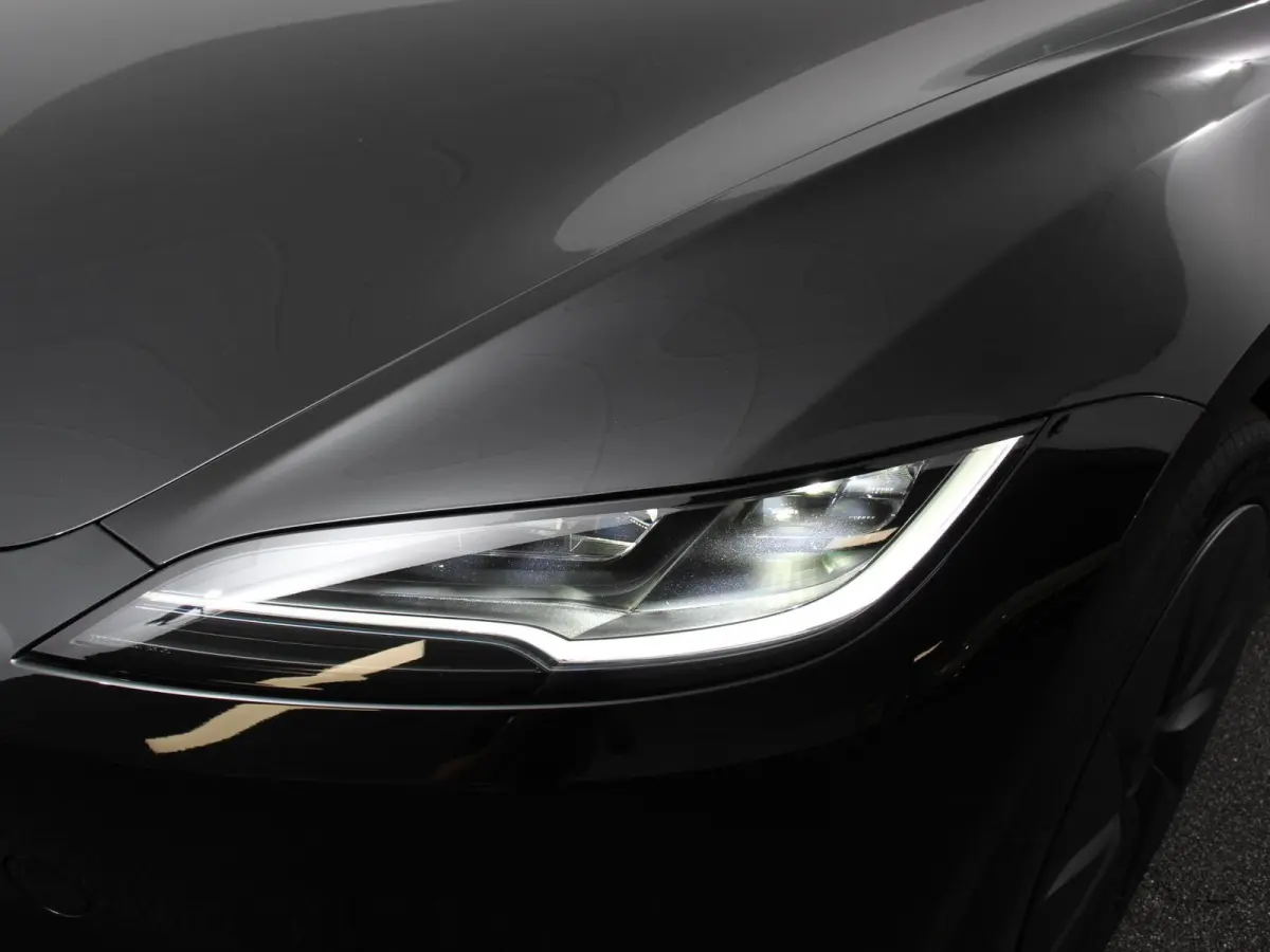 RWD 60 kWh 534KM LFP Autopilot Panorama Warmtepomp Stoel/Stuurverwarming Full LED PDC VA+ Camera