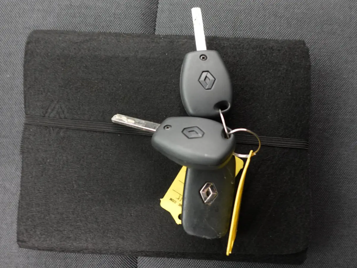 T35 150PK L2H2 Energy Work Edition Automaat Airco Cruise Camera Navi Parkeersensoren Trekhaak