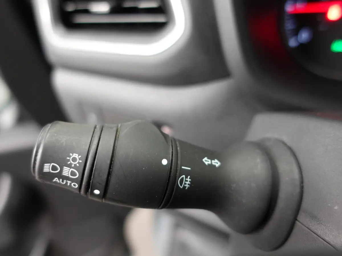 T35 150PK L2H2 Energy Work Edition Automaat Airco Cruise Camera Navi Parkeersensoren Trekhaak