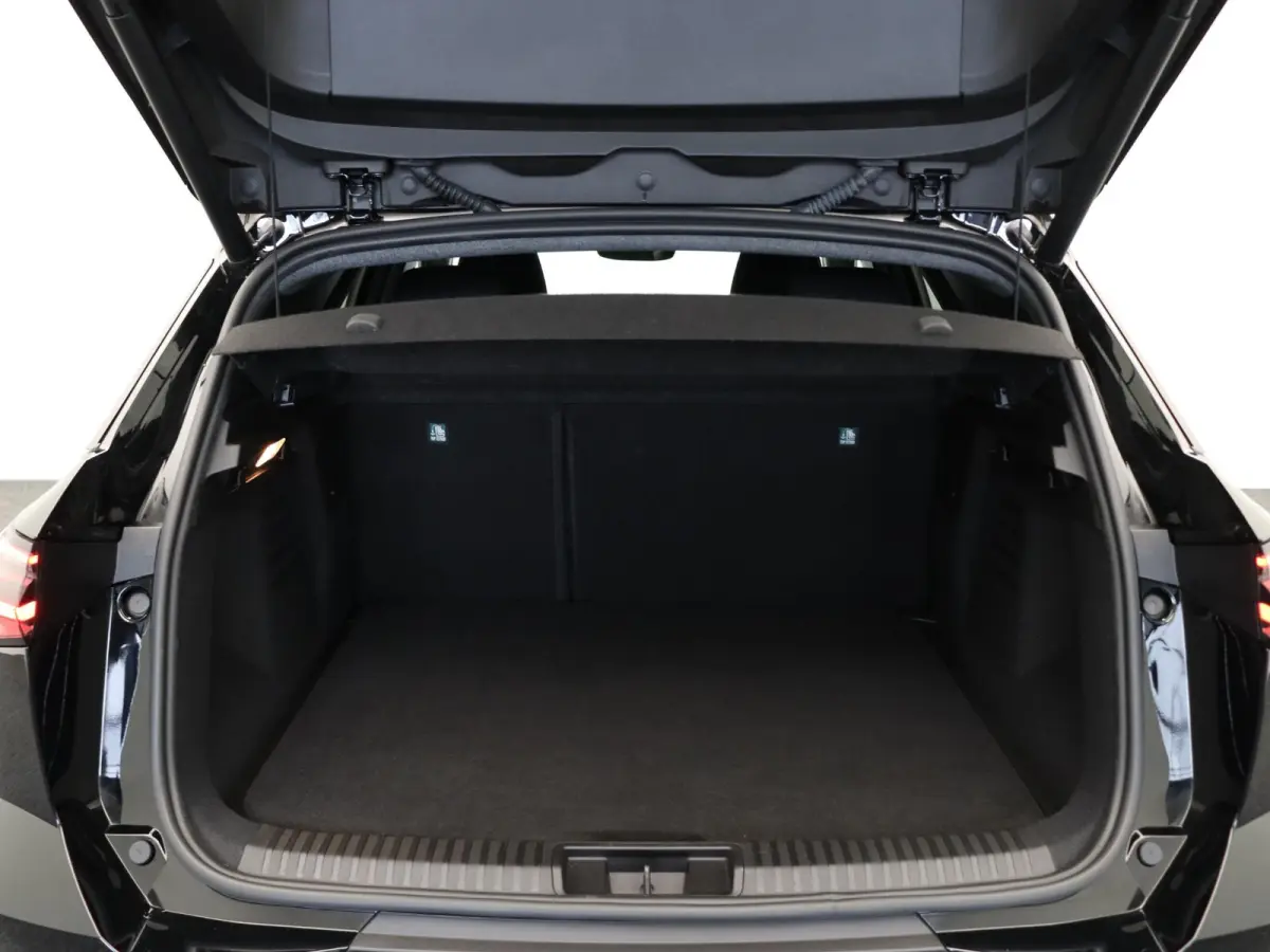 E-Tech full hybrid 160pk techno | Vijf jaar garantie | Stoel- en stuurwielverwarming | Elek. achterklep |