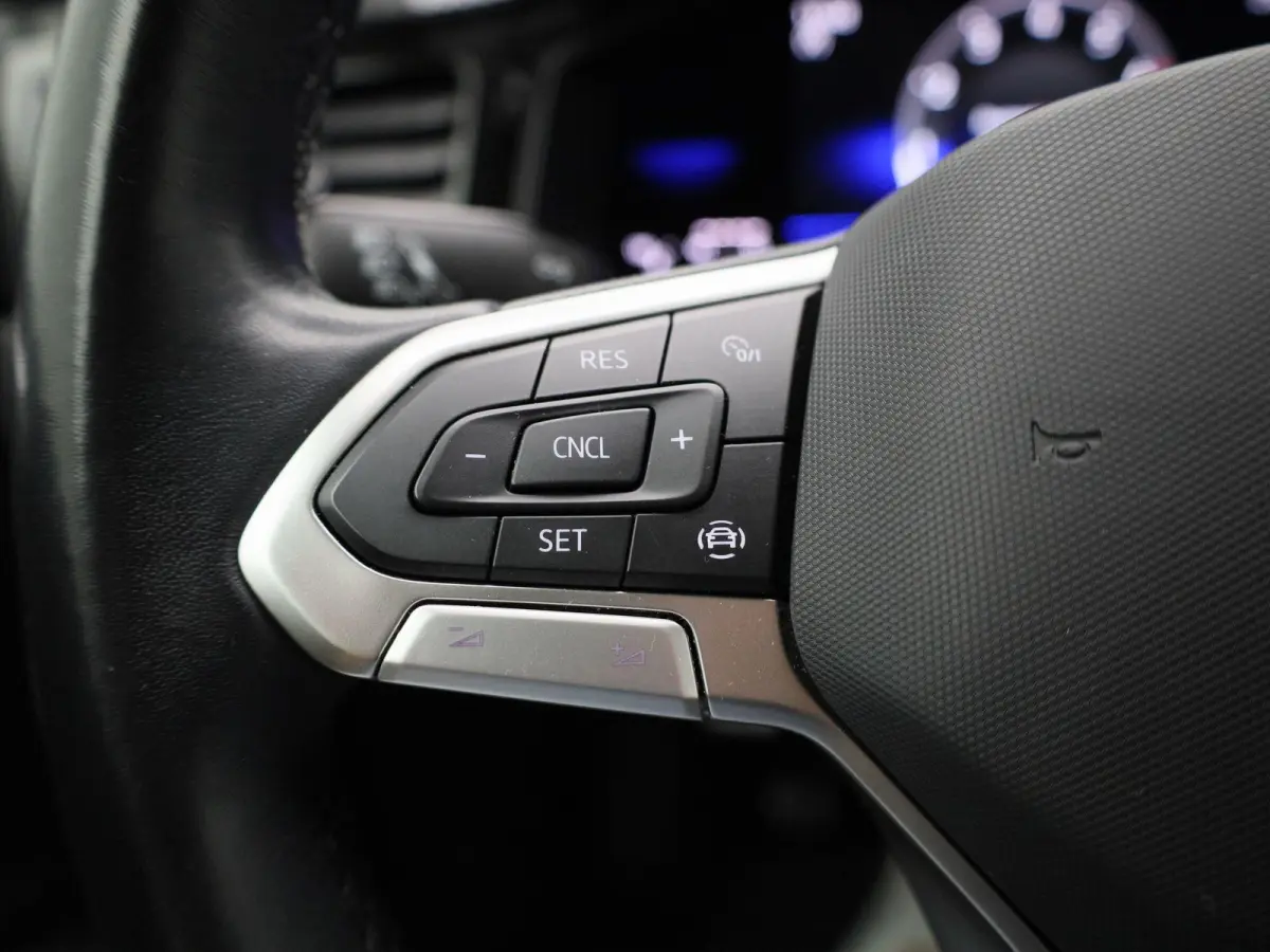 1.0 TSI Life 95 PK | Apple Carplay | Android Auto | Airco | Parkeersensoren | Stoelverwarming | 15'' LM velgen | Digitale Cockpit | App Connect |