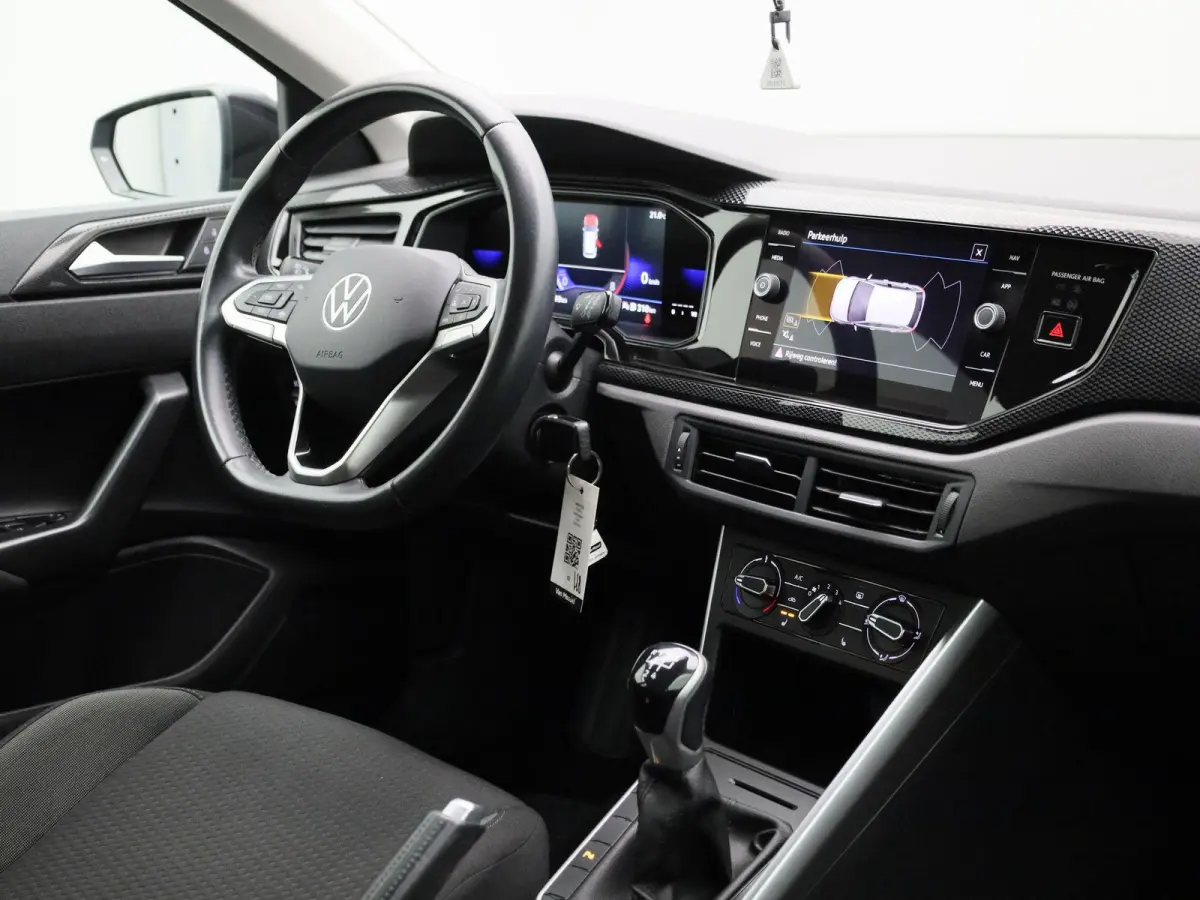 1.0 TSI Life 95 PK | Apple Carplay | Android Auto | Airco | Parkeersensoren | Stoelverwarming | 15'' LM velgen | Digitale Cockpit | App Connect |