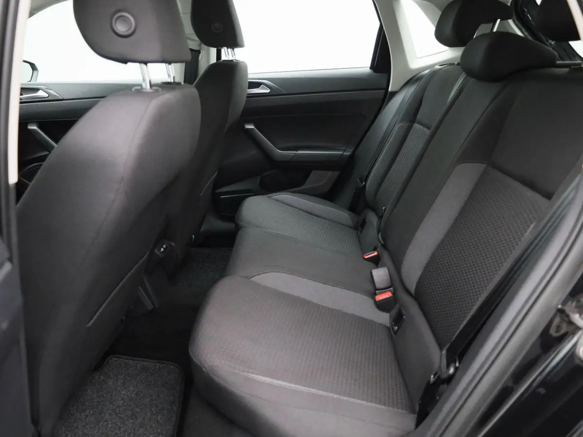 1.0 TSI Life 95 PK | Apple Carplay | Android Auto | Airco | Parkeersensoren | Stoelverwarming | 15'' LM velgen | Digitale Cockpit | App Connect |