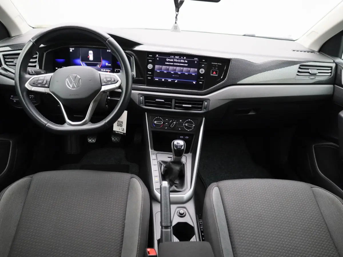 1.0 TSI Life 95 PK | Apple Carplay | Android Auto | Airco | Parkeersensoren | Stoelverwarming | 15'' LM velgen | Digitale Cockpit | App Connect |