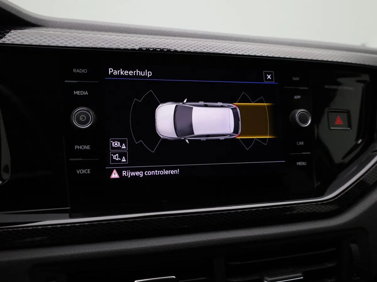 1.0 TSI Life 95 PK | Apple Carplay | Android Auto | Airco | Parkeersensoren | Stoelverwarming | 15'' LM velgen | Digitale Cockpit | App Connect |