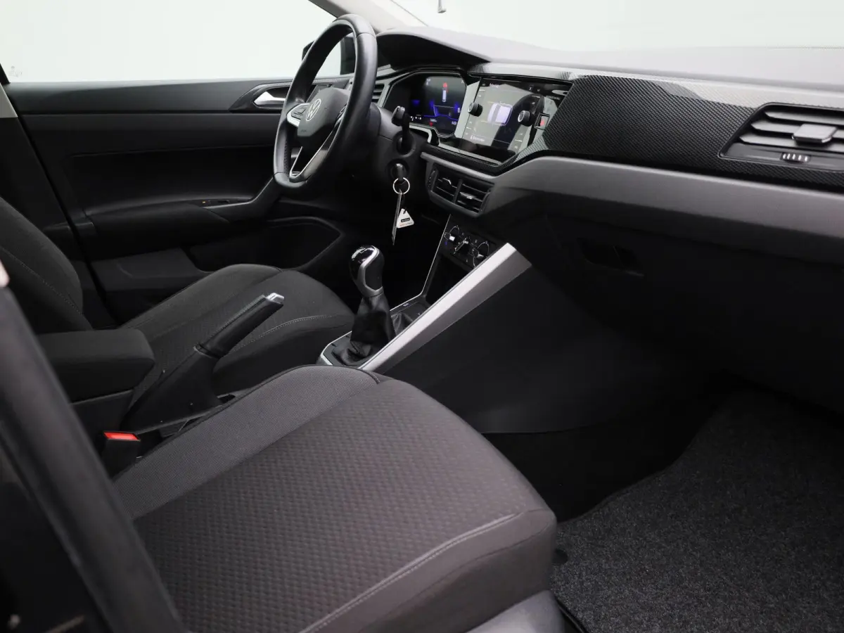 1.0 TSI Life 95 PK | Apple Carplay | Android Auto | Airco | Parkeersensoren | Stoelverwarming | 15'' LM velgen | Digitale Cockpit | App Connect |