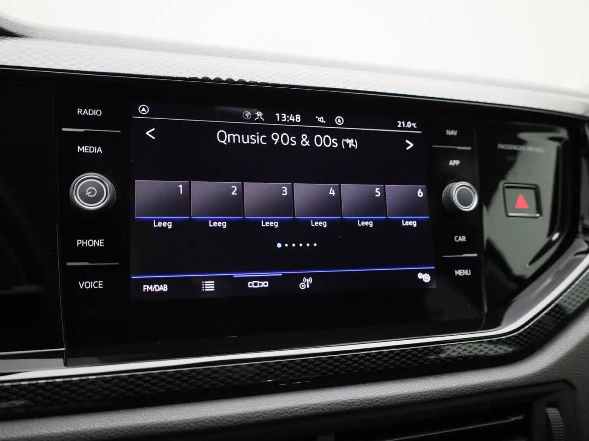 1.0 TSI Life 95 PK | Apple Carplay | Android Auto | Airco | Parkeersensoren | Stoelverwarming | 15'' LM velgen | Digitale Cockpit | App Connect |