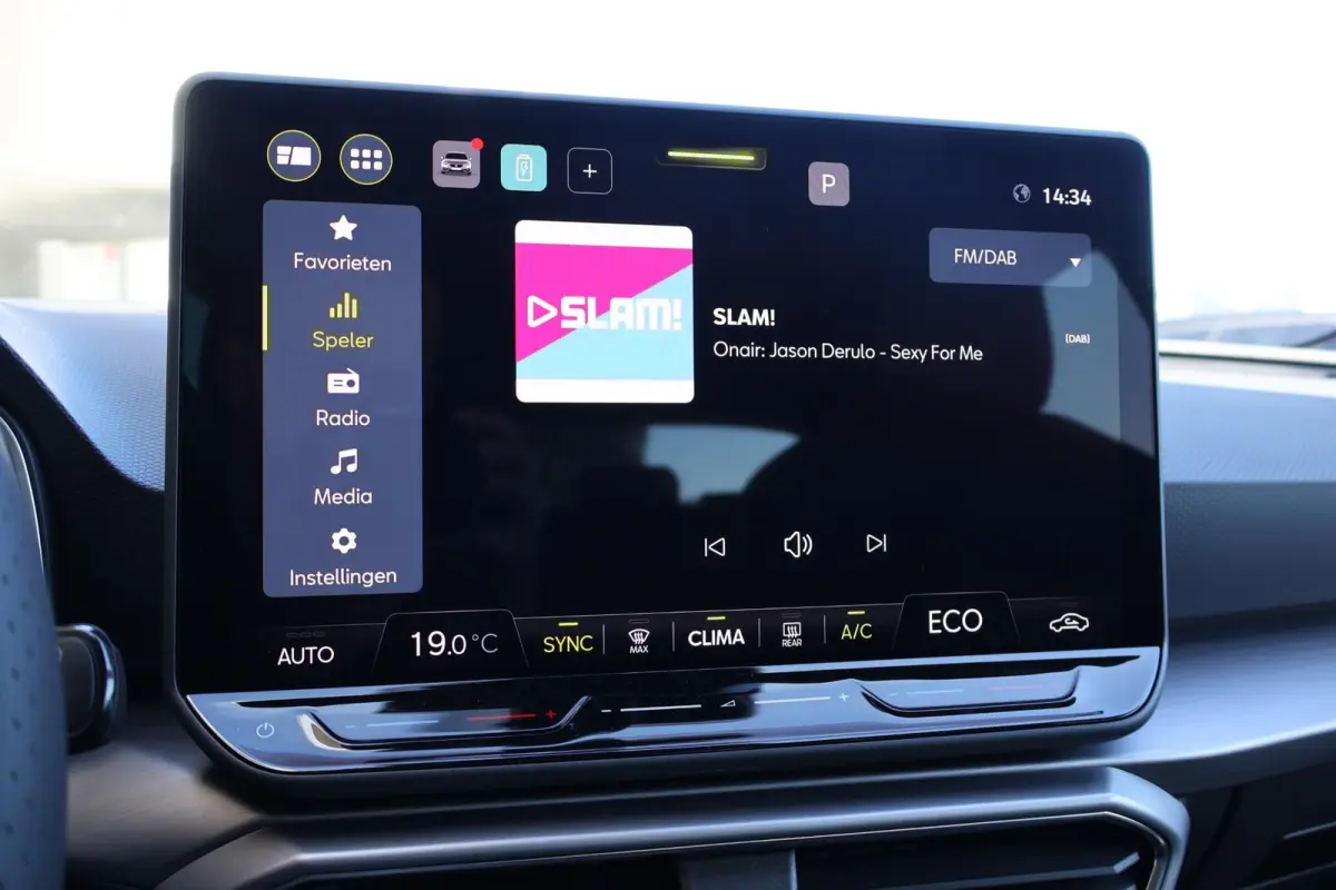 1.5 TSI e-Hybrid 204pk FR Business | Panoramadak | Safe Drive Pack