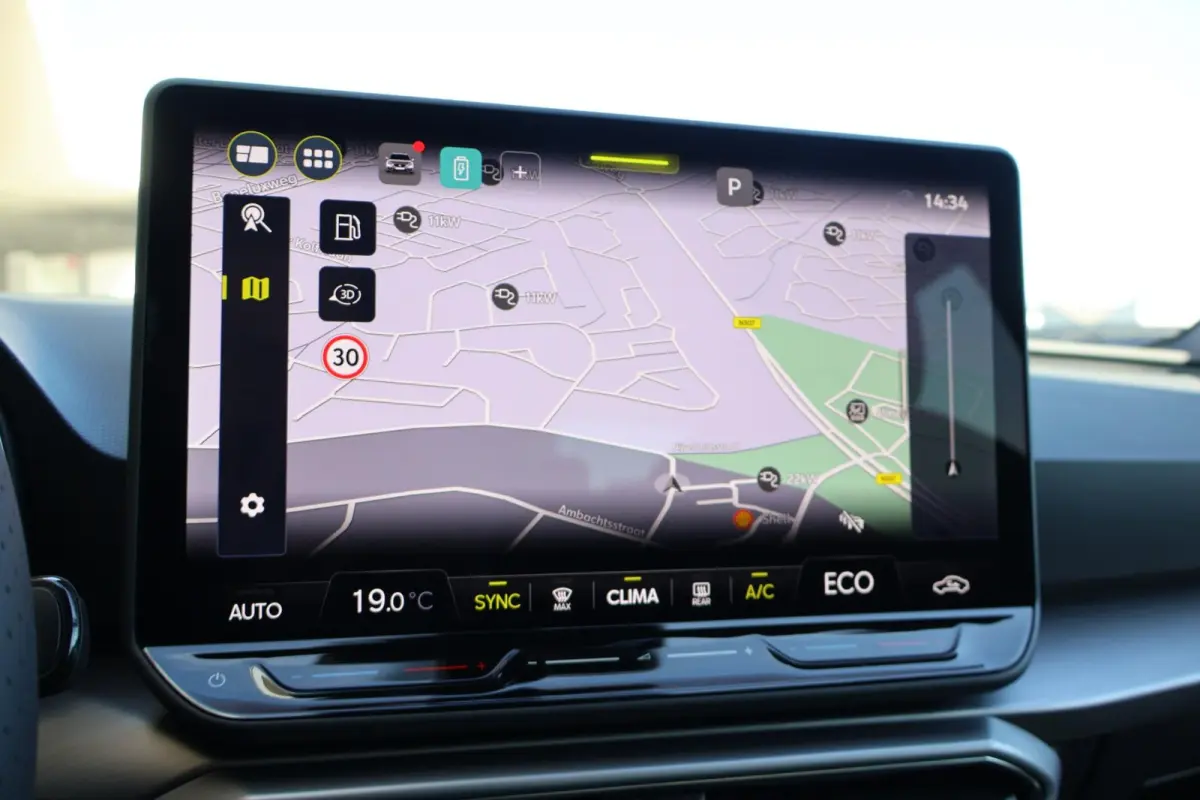 1.5 TSI e-Hybrid 204pk FR Business | Panoramadak | Safe Drive Pack