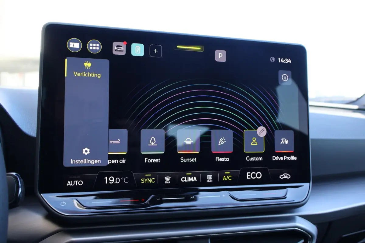 1.5 TSI e-Hybrid 204pk FR Business | Panoramadak | Safe Drive Pack