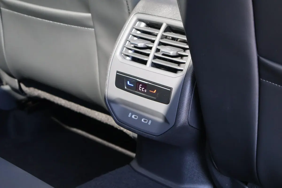 1.5 TSI e-Hybrid 204pk FR Business | Panoramadak | Safe Drive Pack