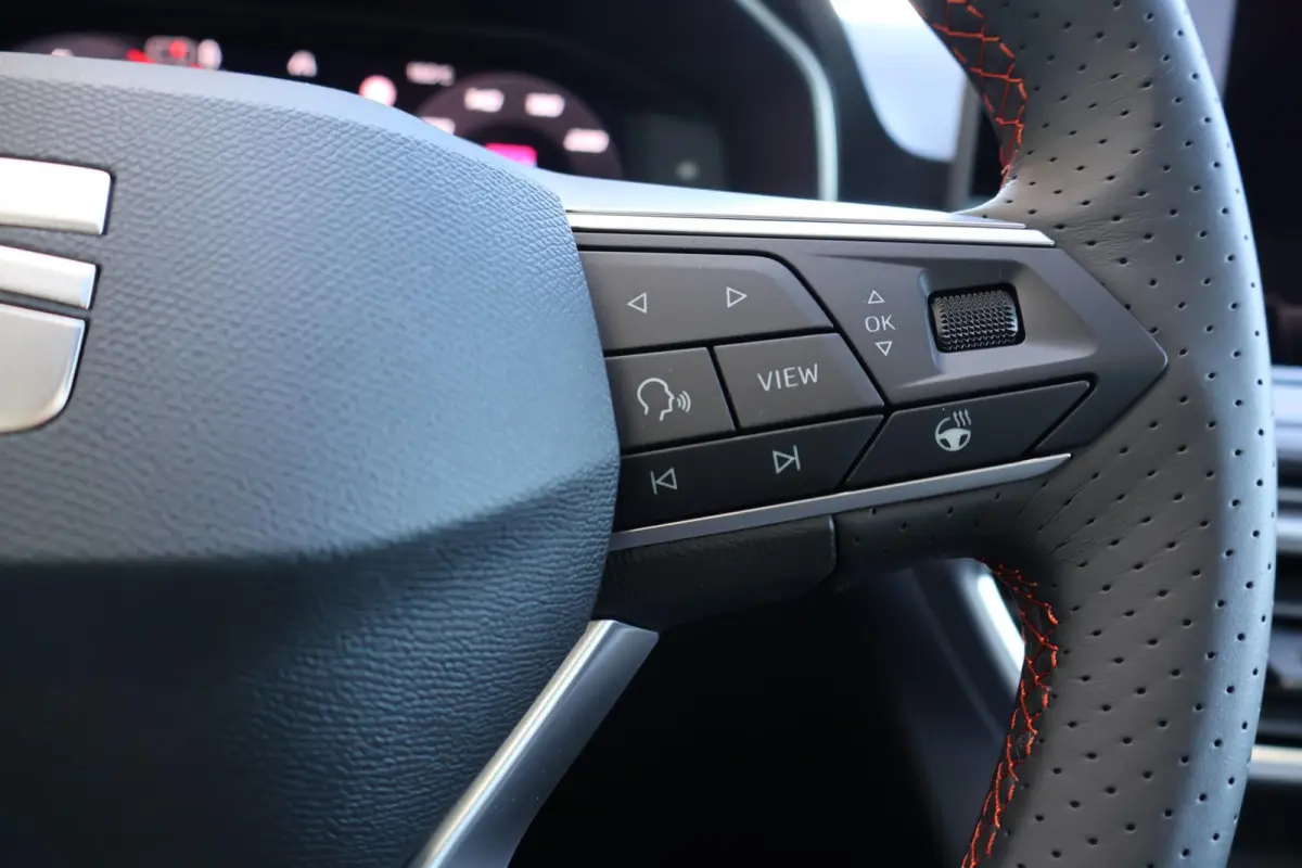 1.5 TSI e-Hybrid 204pk FR Business | Panoramadak | Safe Drive Pack