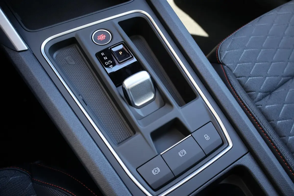 1.5 TSI e-Hybrid 204pk FR Business | Panoramadak | Safe Drive Pack