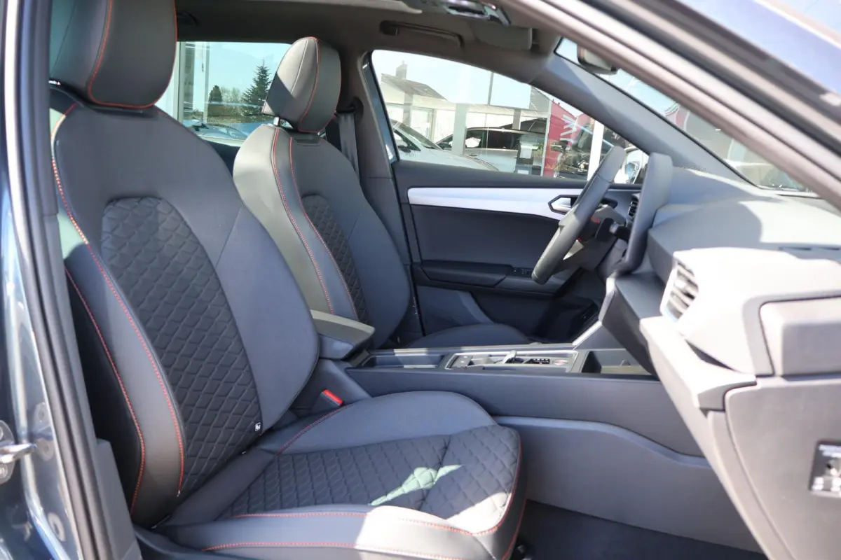 1.5 TSI e-Hybrid 204pk FR Business | Panoramadak | Safe Drive Pack