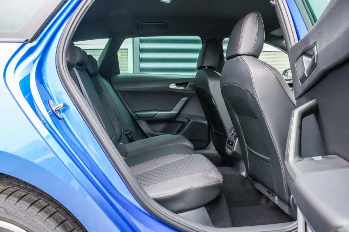 1.5 TSI 204pk e-Hybrid FR Business | Technology Pack | 18" Velgen